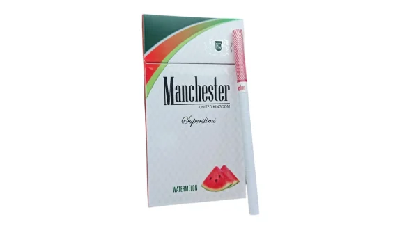 Manchester Superslims Watermelon Sigara, taze karpuz aromasının ferahlatıcı etkisini her içimde sunar. Meyvemsi tatlar ve karpuzun doğal lezzetiyle keyifli bir içim deneyimi sağlar.