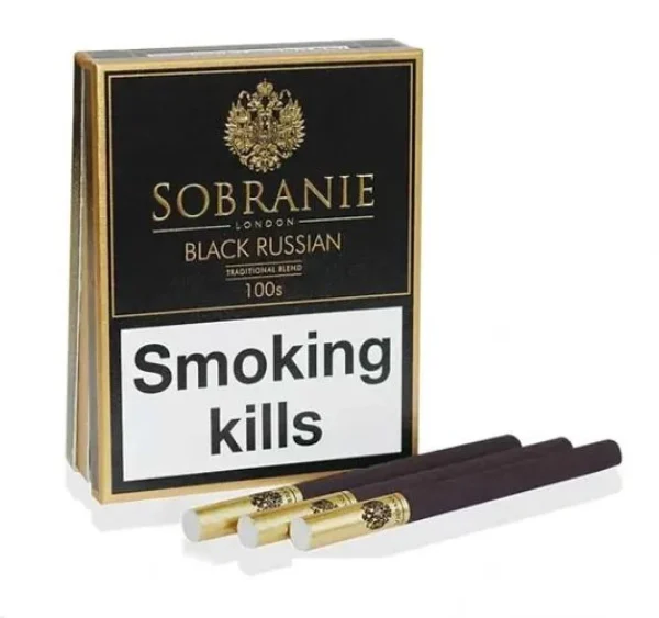 Sobranie Black Russian Sigara paketi, lüks tasarımı ve özel tütün karışımı ile dikkat çekiyor.